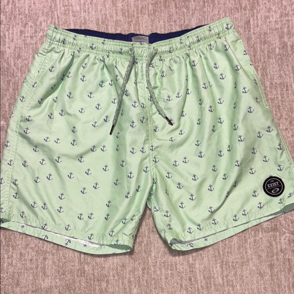 Men's Large Exist Swim suit mont with navy anchors drawstring pockets